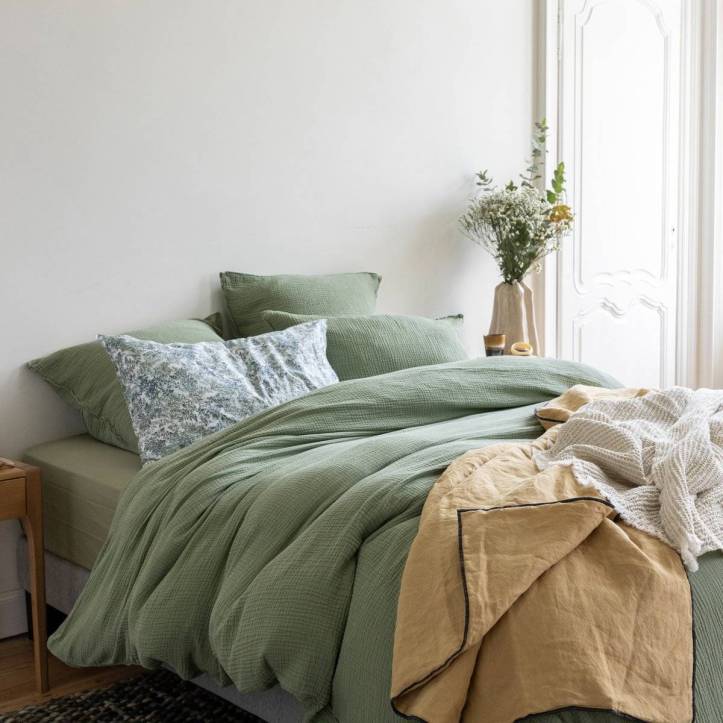 Une touche végétale pour une chambre cosy